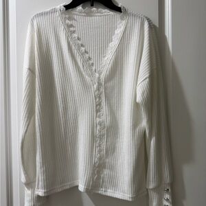 Elegant White Lace Trimmed Women's Top